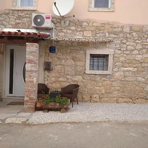 Appartamento Lari, Vižinada